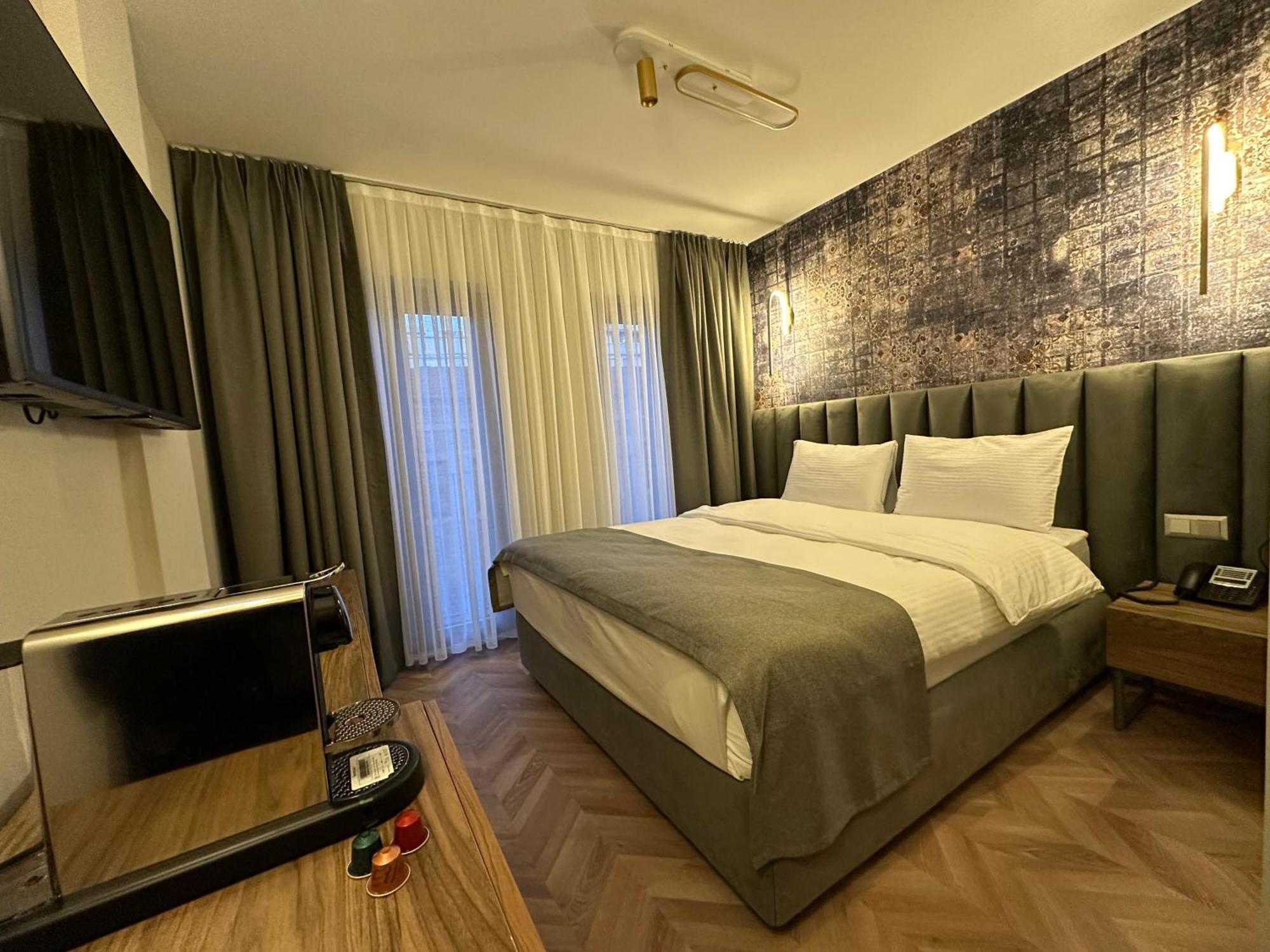 Iris Han Hotel — Photos 1
